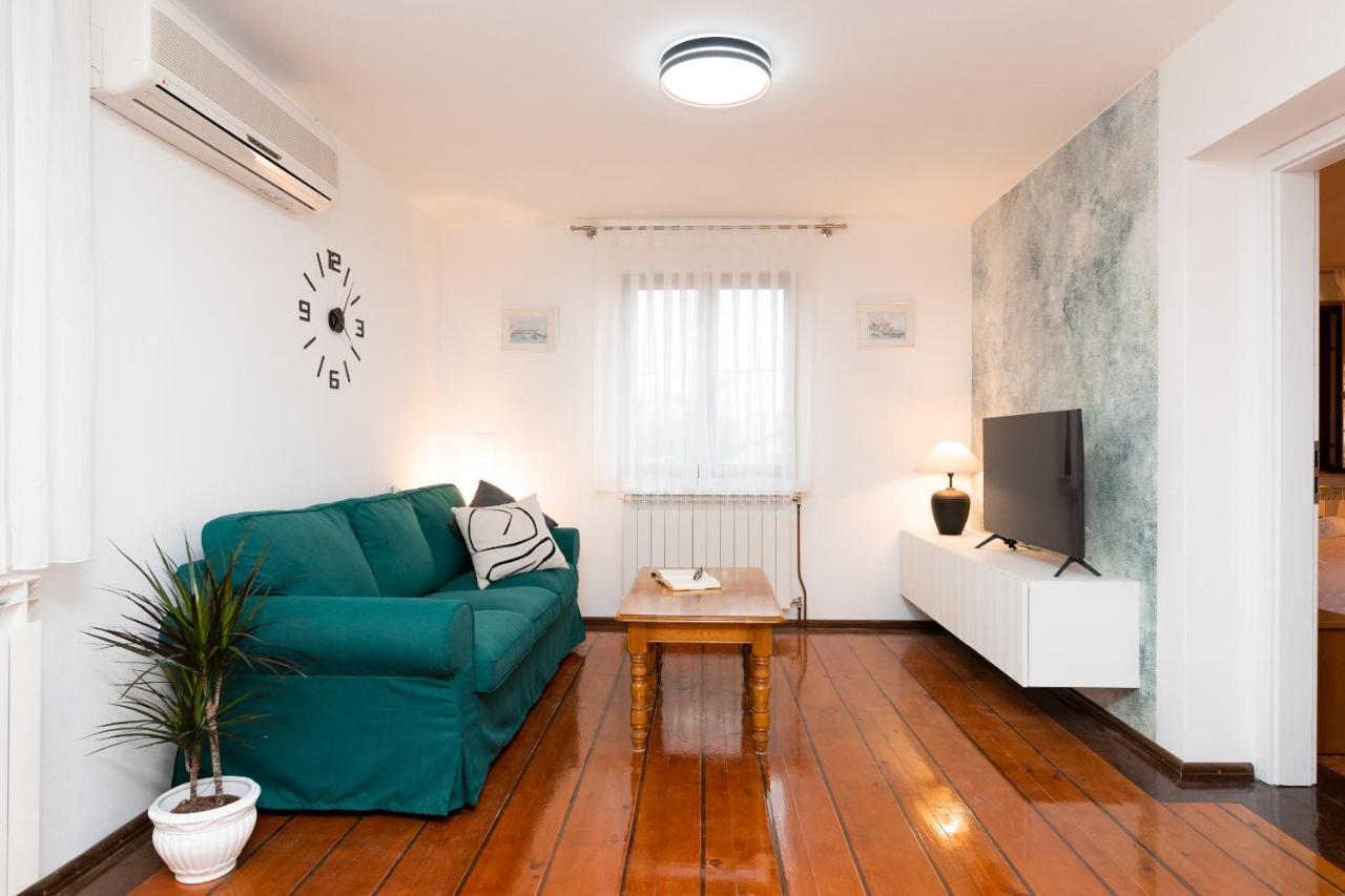 Bepa Appartement Supetar Buitenkant foto