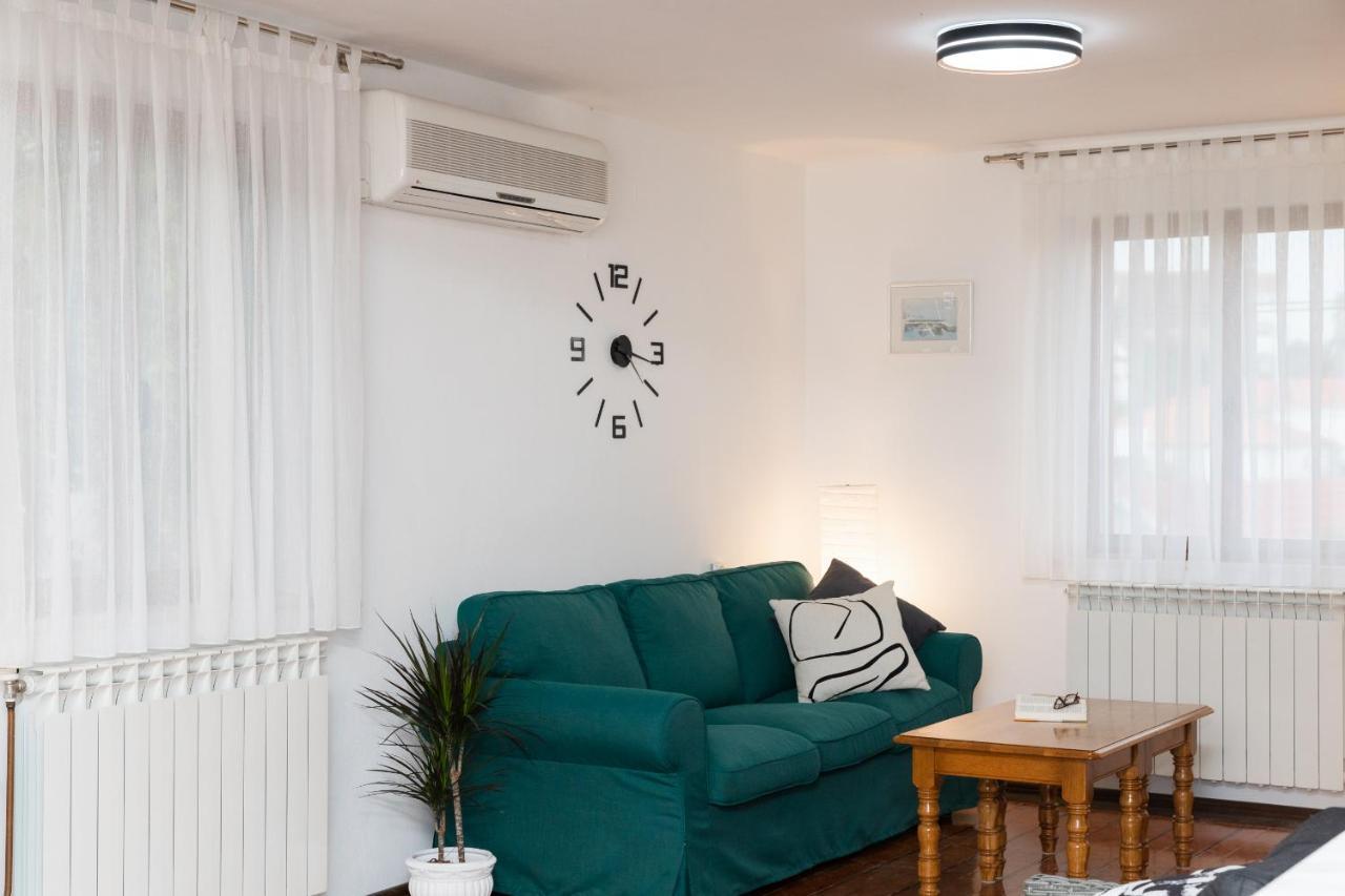 Bepa Appartement Supetar Buitenkant foto