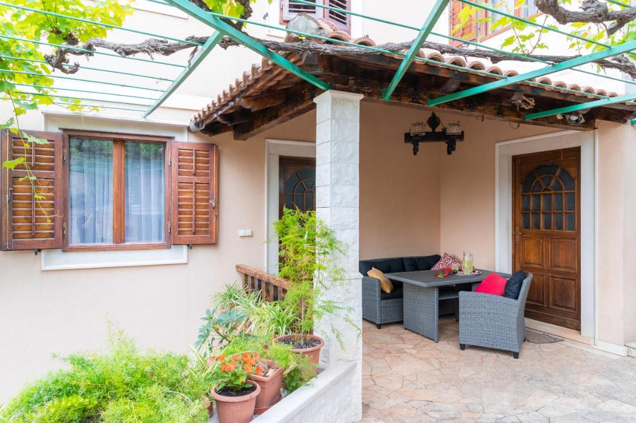 Bepa Appartement Supetar Buitenkant foto